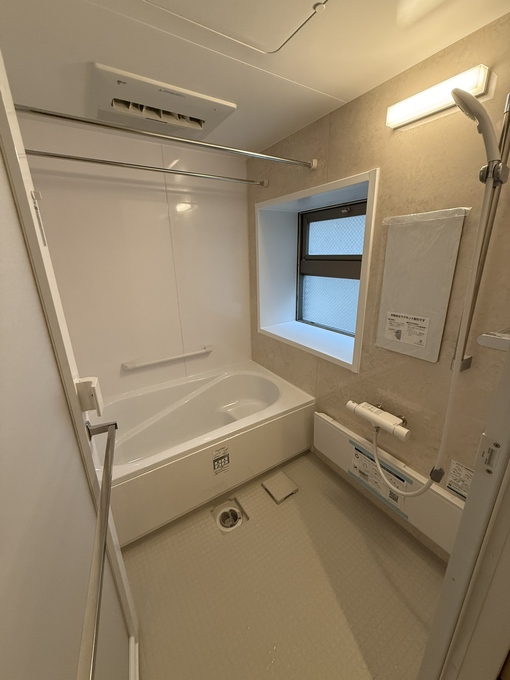 浴室リフォーム施工後　LIXILリノビオV 1418　Mﾀｲﾌﾟ