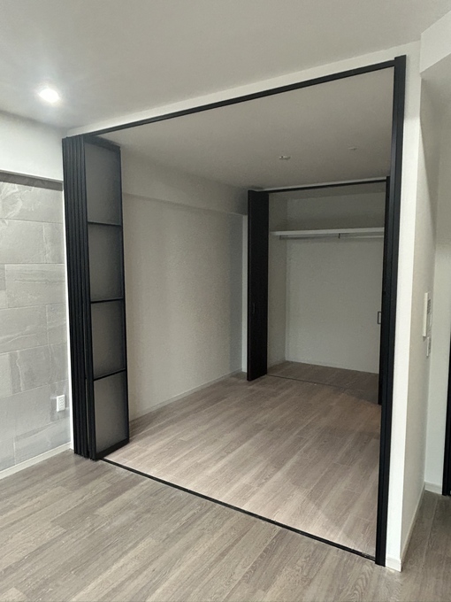 豊中市夕日丘 マンション 間仕切り壁・クローゼットリフォーム施工後