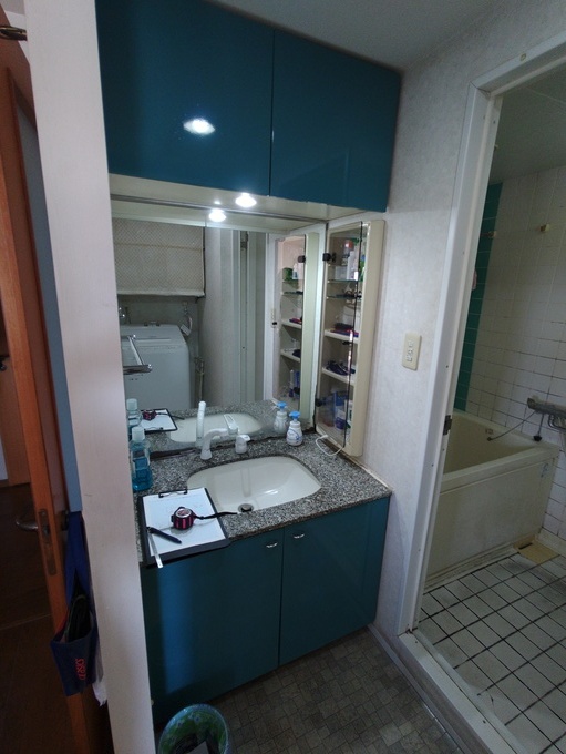 施工前 洗面化粧台