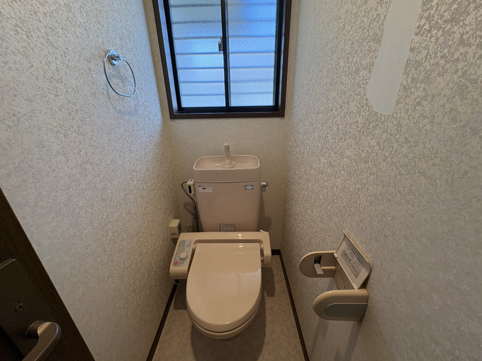 トイレ施工前全景