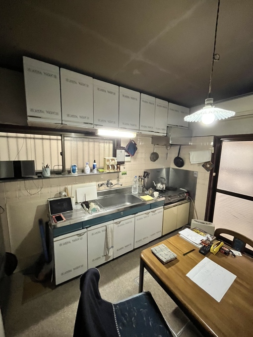 施工前キッチン①(単体キッチン全景)