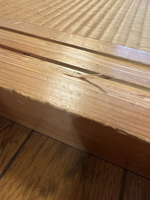 施工前｜開閉しづらくなった敷居の状態