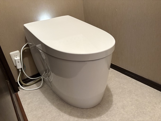 西宮市甲子園口 TOTOネオレストAS1施工後｜床クッションフロアも貼替えたトイレリフォーム