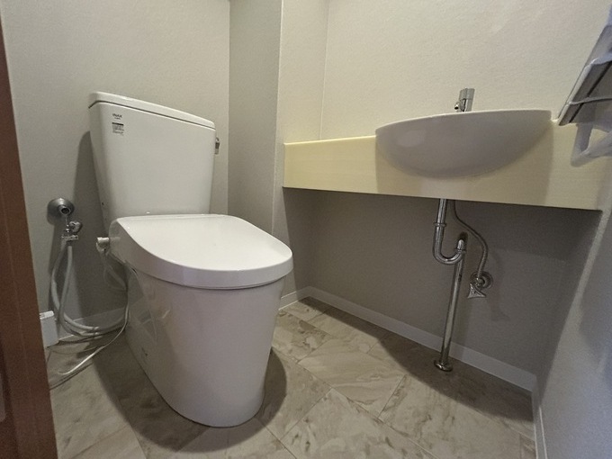 西宮市西宮浜｜LIXILアメージュ・NEW PASSOトイレリフォーム完成