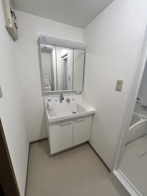 豊中市南桜塚｜LIXIL「ピアラ」W750で明るくなった洗面所