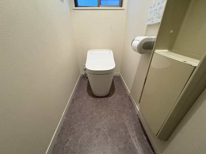 西宮市 2階トイレリフォーム施工後｜PanasonicアラウーノS160・床貼り替え