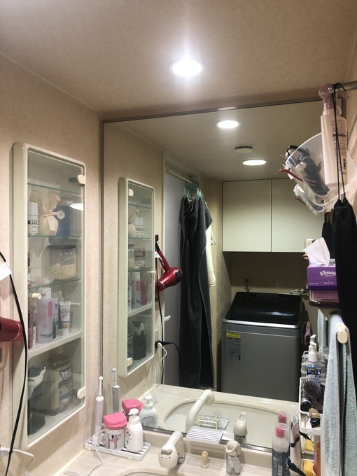 施工前｜豊中市の洗面所リフォーム・既存洗面化粧台の様子