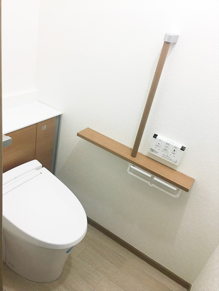 広島市安佐北区のトイレリフォーム事例 仕上がりに大満足 内装もお洒落な節水トイレ