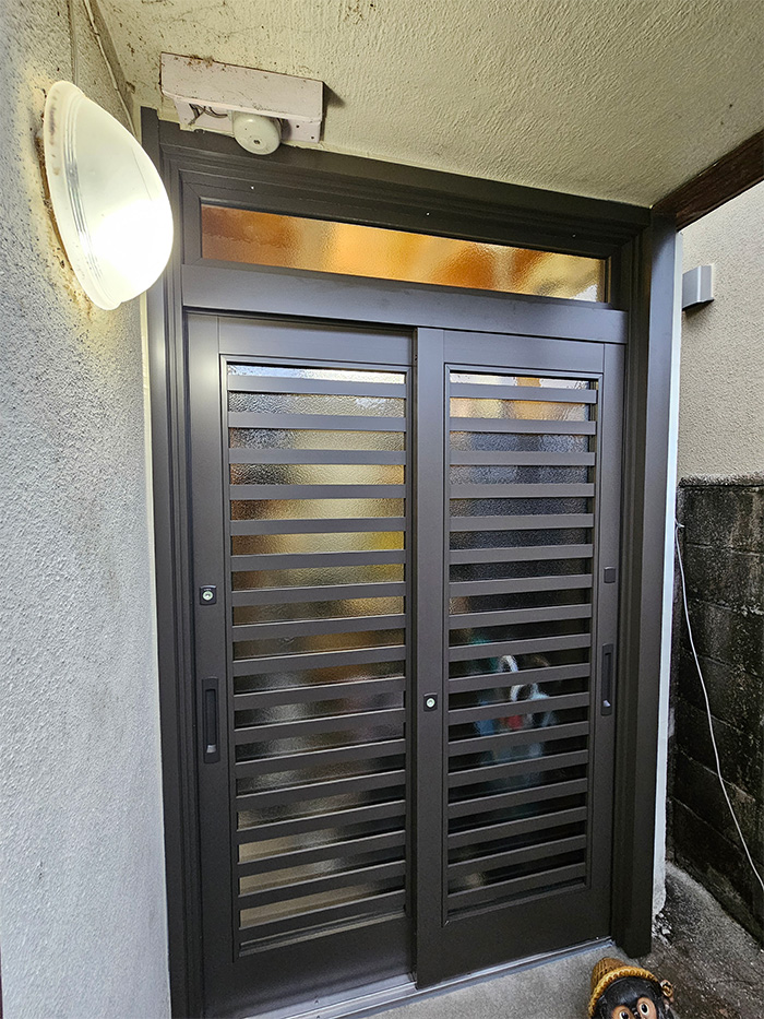 名古屋市昭和区 Y様邸-玄関ドアリフォーム施工後01