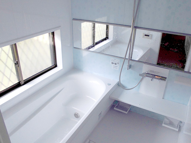 バスルームリフォーム事例 広く明るく 居心地のよいバスルーム