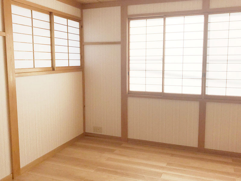江戸川区 フローリングと壁紙で娘さんが使いやすい洋室へ一新