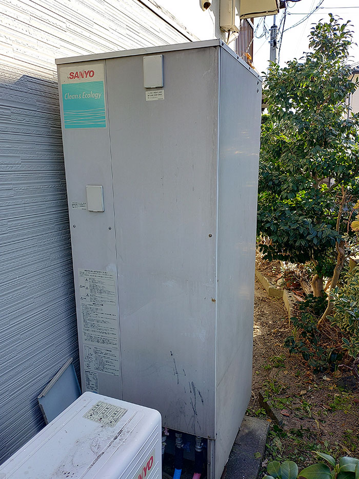 静岡市駿河区 K様邸-給湯器・エコキュート交換施工前01