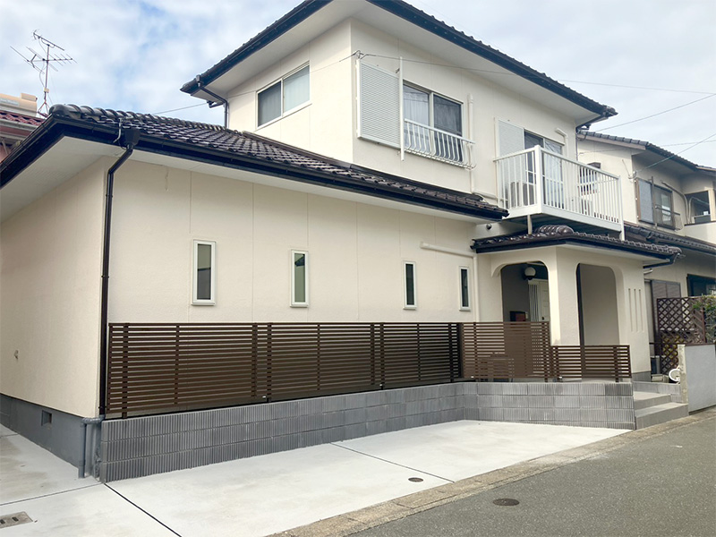 古賀市 I様邸-外壁・屋根リフォーム, エクステリアリフォーム, 玄関ドアリフォーム施工後01