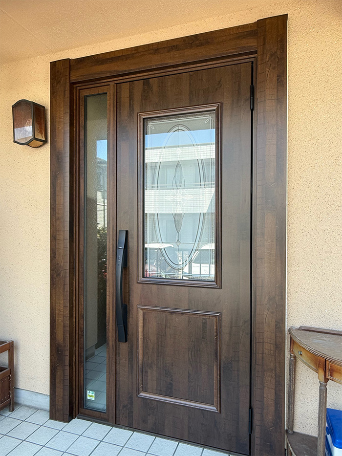 福岡市城南区 S様邸-玄関ドアリフォーム施工後02