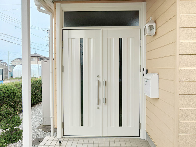 浜松市中央区 M様邸-玄関ドアリフォーム施工後01