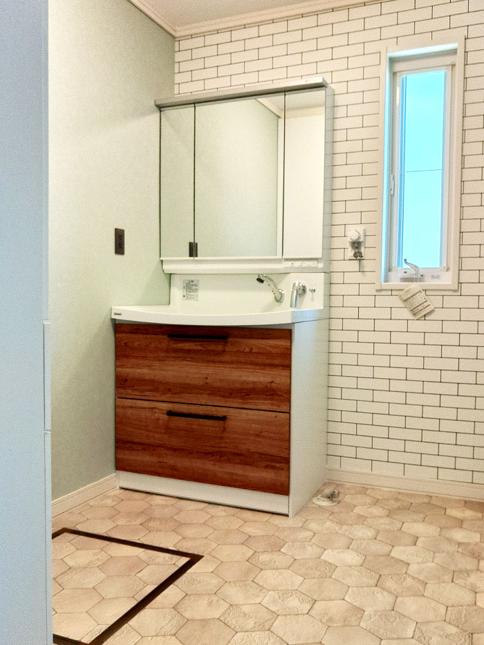 湖西市 F様邸-洗面リフォーム施工後01