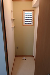 東大阪市 H様邸-トイレリフォーム施工中01