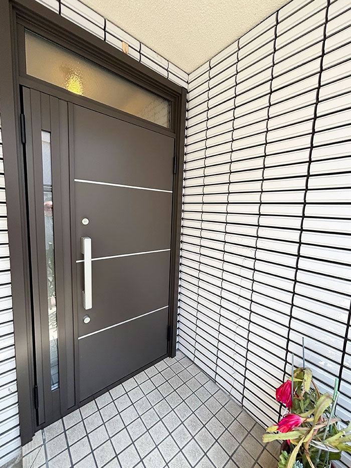 東大阪市 Y様邸-玄関ドアリフォーム施工後01