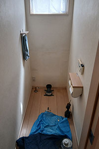 東大阪市 N様邸-トイレリフォーム施工中01