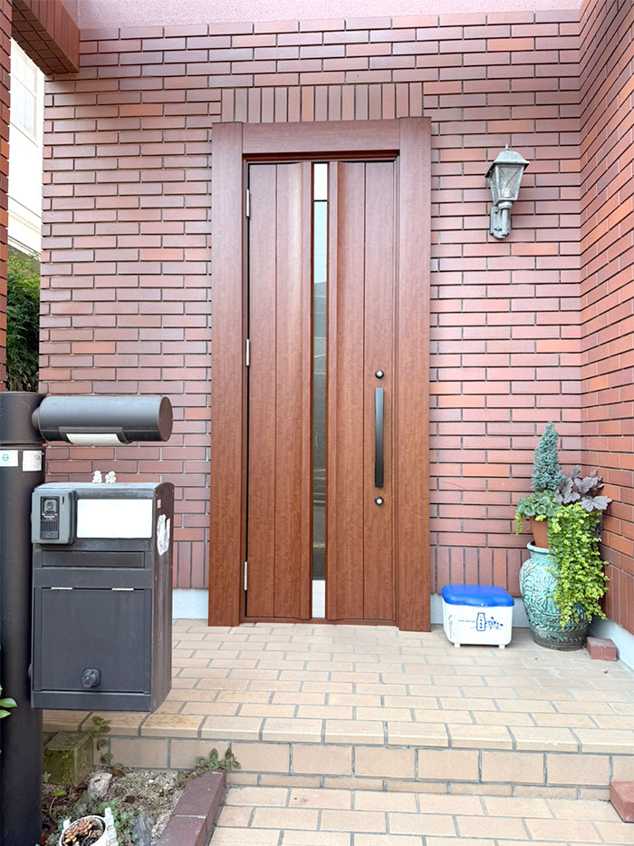 廿日市市 T様邸-玄関ドアリフォーム施工後05