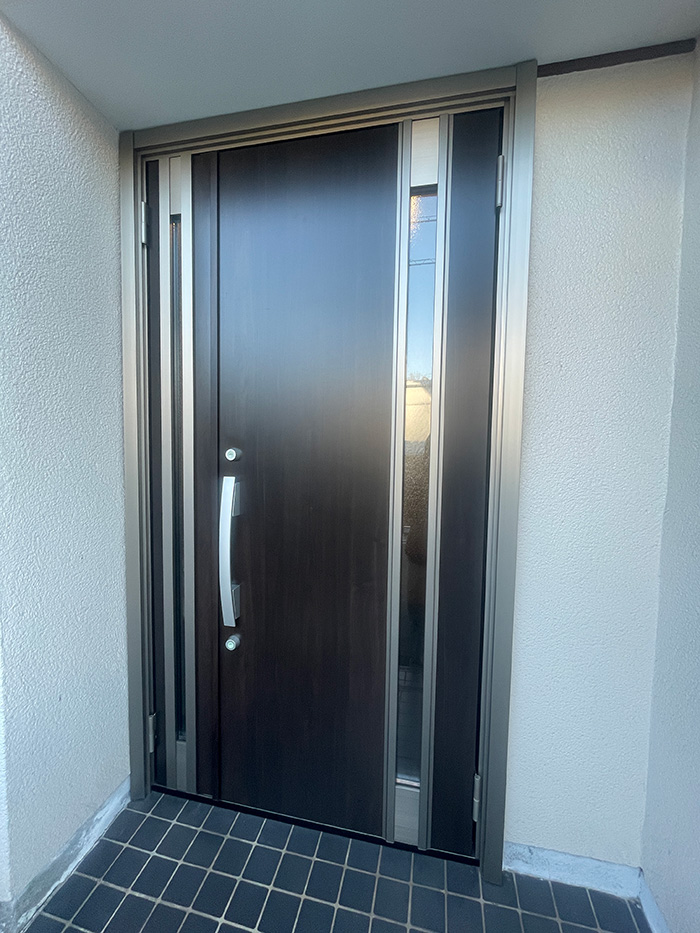 可児市 K様邸-玄関ドアリフォーム施工後01