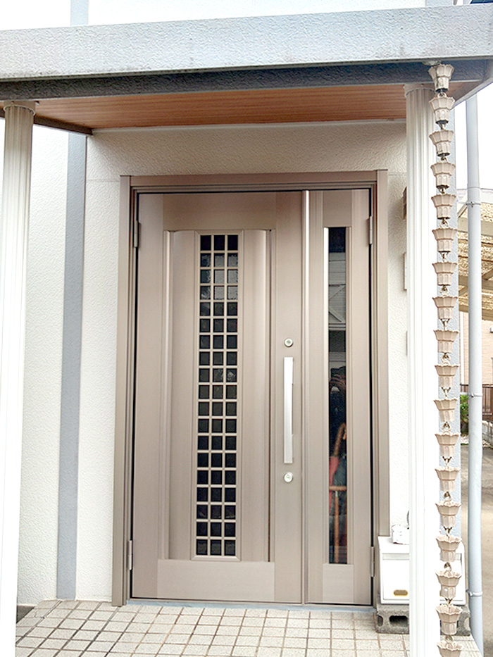 安城市 K様邸-玄関ドアリフォーム施工後01