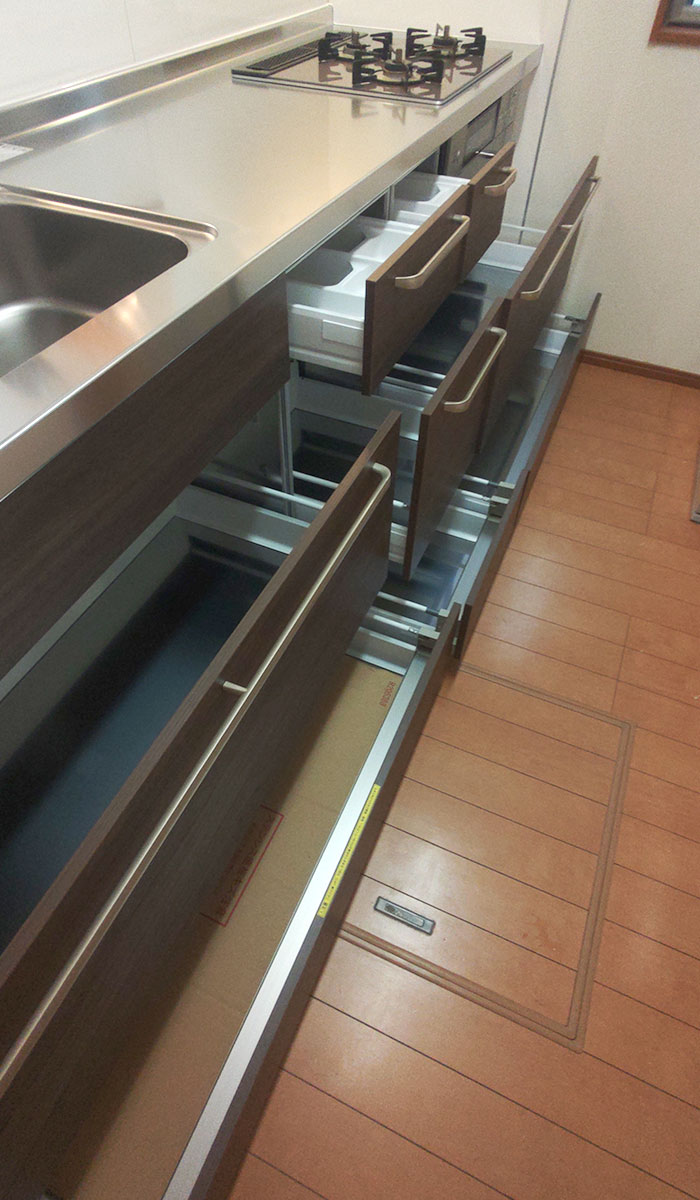 草加市 K様邸-キッチンリフォーム施工後02