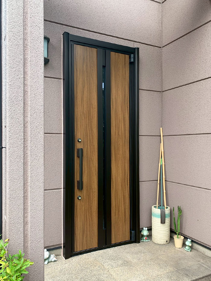 北九州市小倉南区 K様邸-玄関ドアリフォーム施工後01
