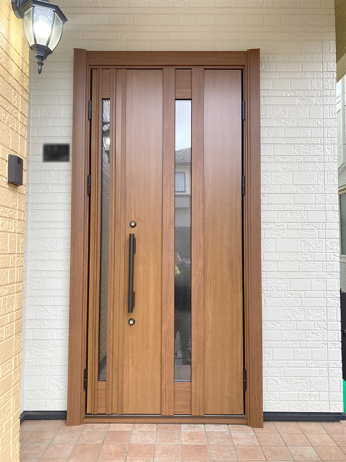 郡山市 T様邸-玄関ドアリフォーム施工後01