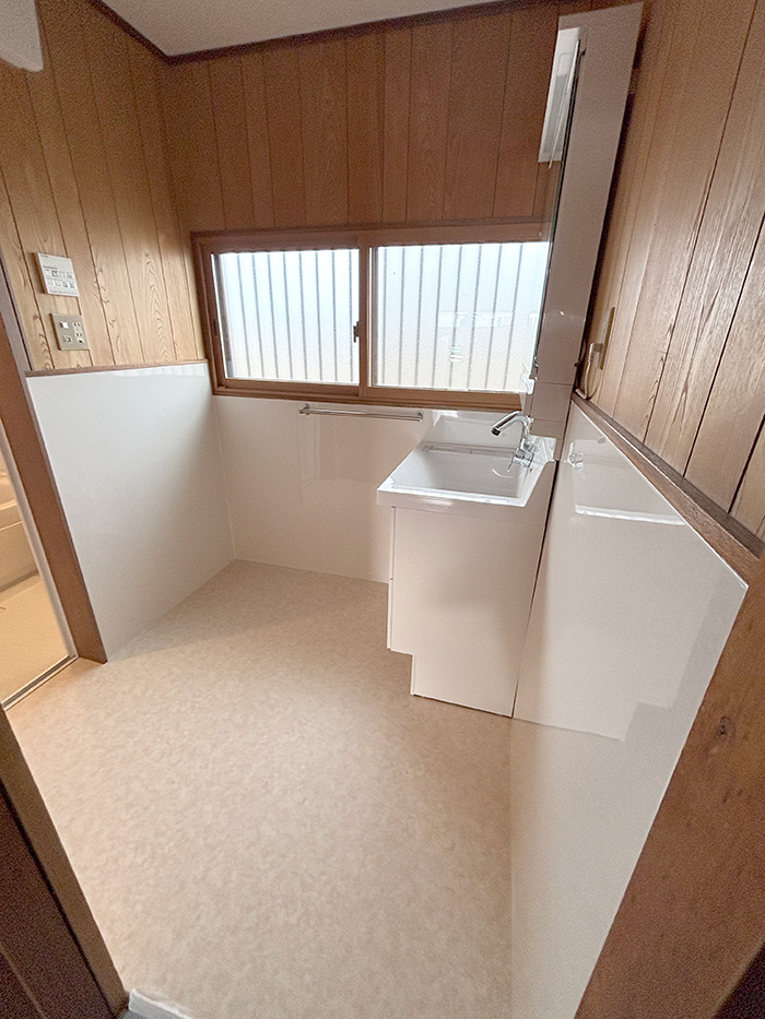 桑名市 K様邸-洗面リフォーム施工後02