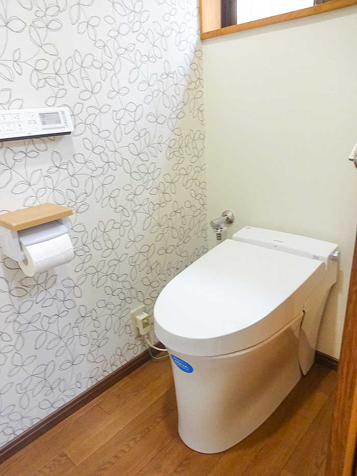 町田市のトイレリフォーム事例 明るいナチュラルテイストなトイレ