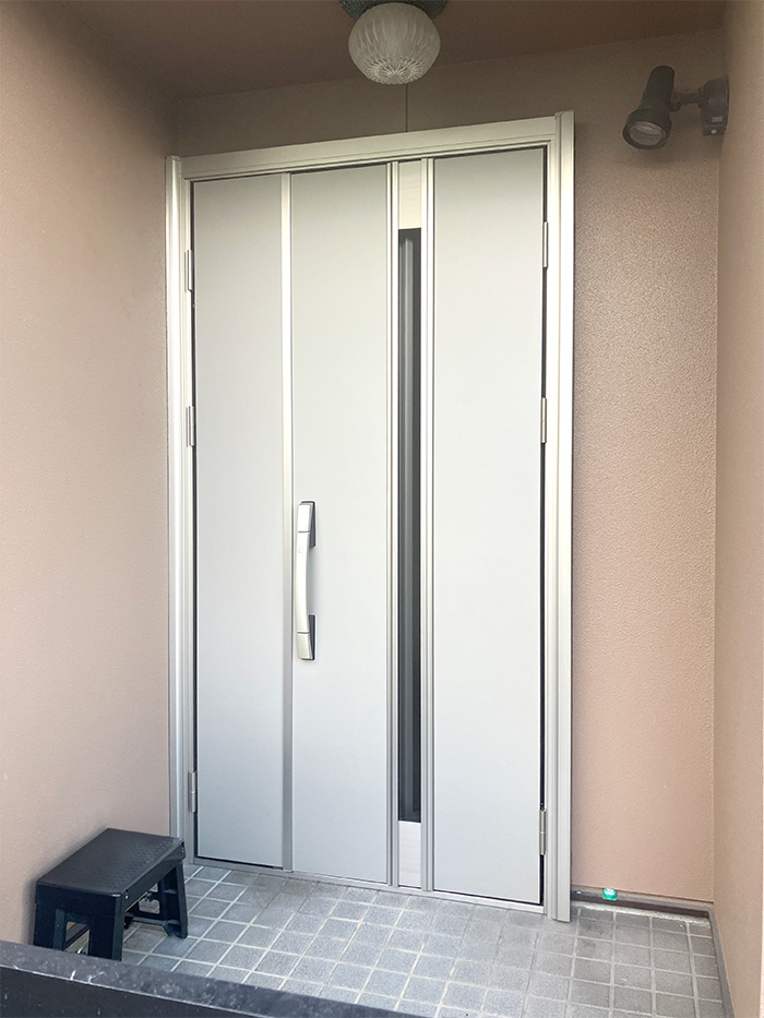 春日井市 S様邸-玄関ドアリフォーム施工後01