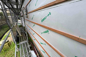 新潟市北区 T様邸-外壁・屋根リフォーム施工中01