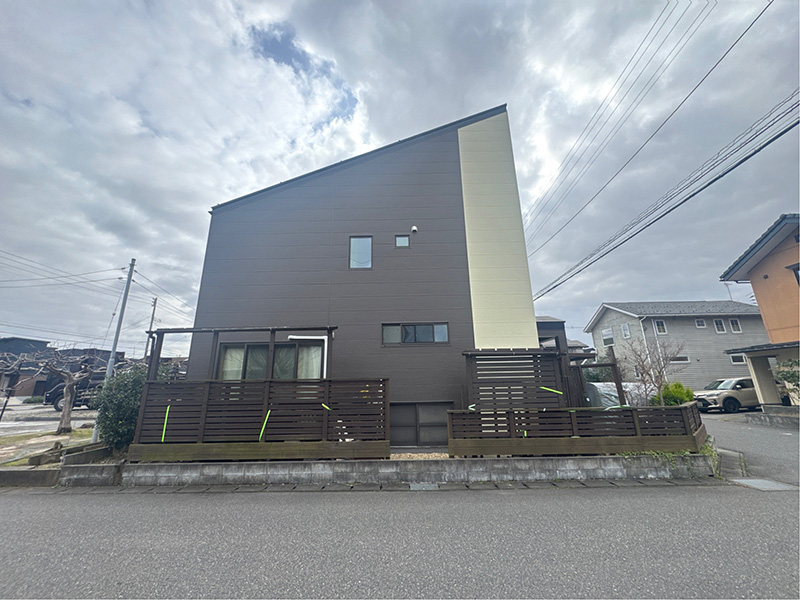 新潟市秋葉区 Y様邸-外壁・屋根リフォーム施工後02