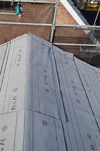 新潟市東区 M様邸-外壁・屋根リフォーム施工中03