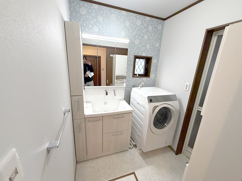 西宮市 E様邸-洗面リフォーム施工後01