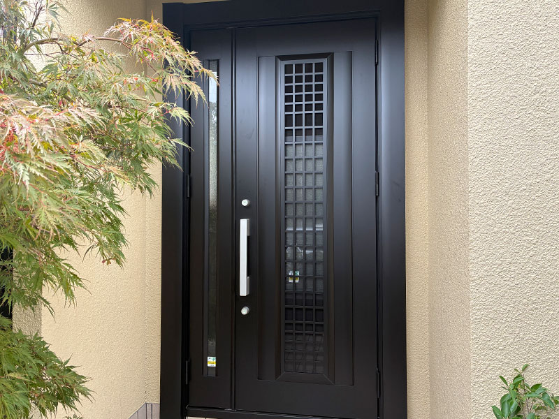 西宮市 M様邸-玄関ドアリフォーム施工後01