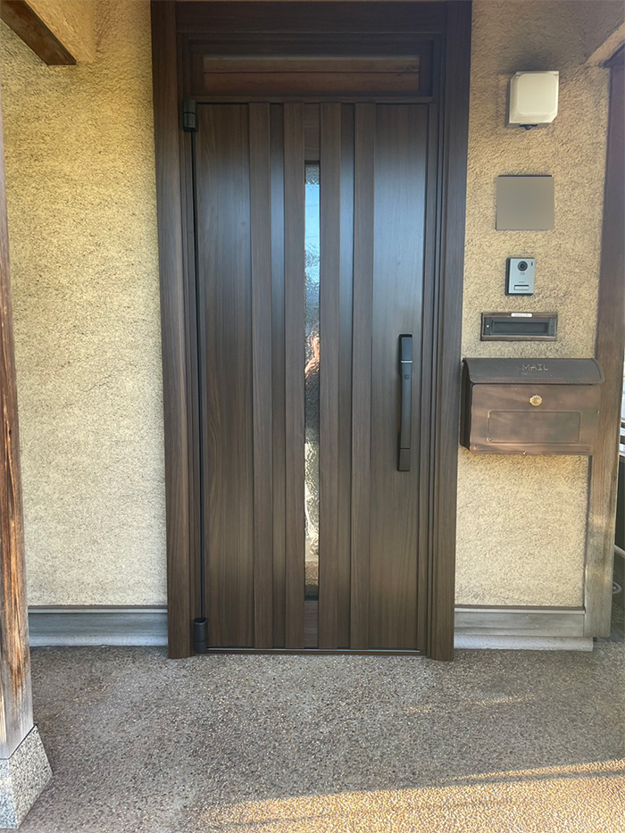 倉敷市 N様邸-玄関ドアリフォーム施工後01