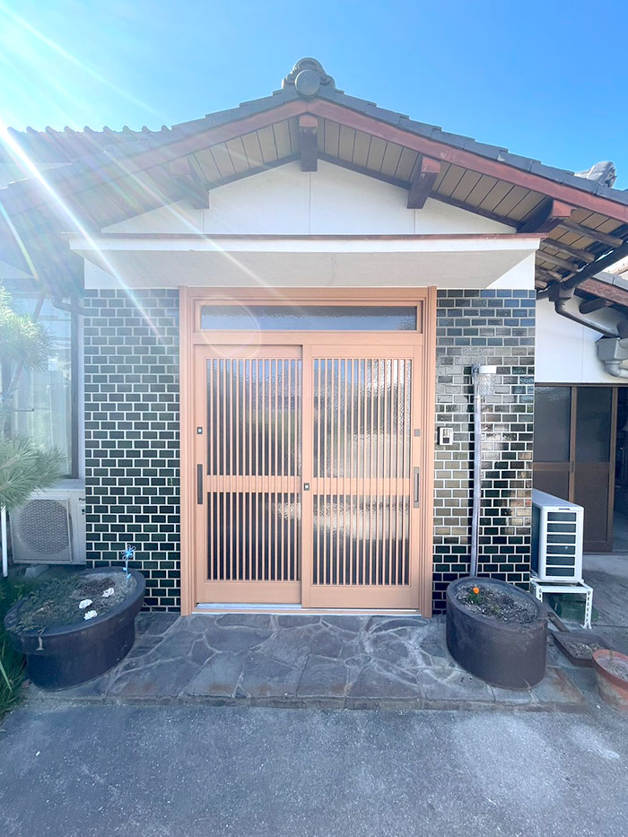 岡山市北区 F様邸-玄関ドアリフォーム施工後01