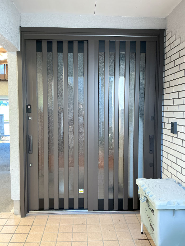 佐賀市 F様邸-玄関ドアリフォーム施工後01