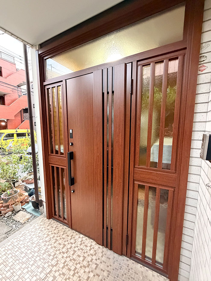 相模原市中央区 N様邸-玄関ドアリフォーム施工後01