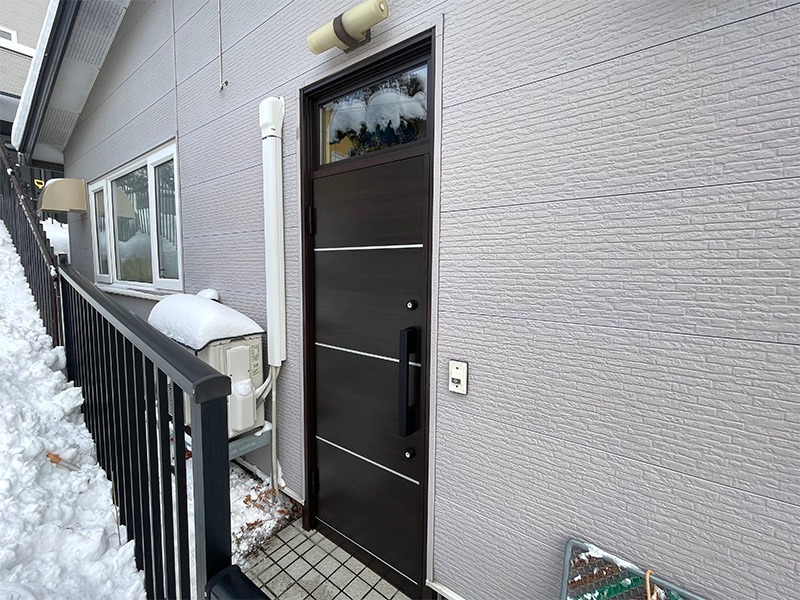 札幌市清田区 U様邸-玄関ドアリフォーム施工後01