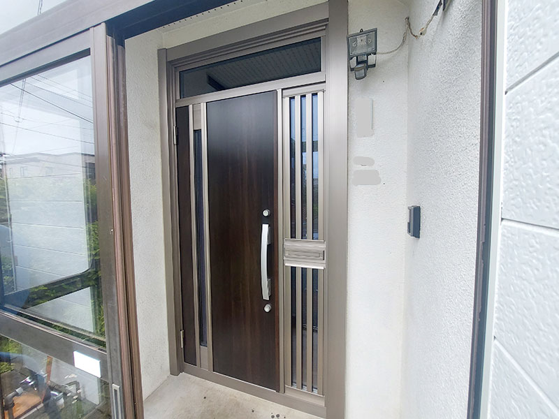札幌市白石区 D様邸-玄関ドアリフォーム施工後02