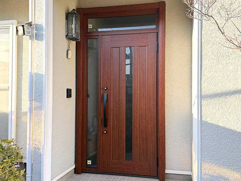 仙台市泉区 M様邸-玄関ドアリフォーム施工後01