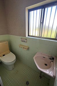 草津市 N様邸-トイレリフォーム施工前01