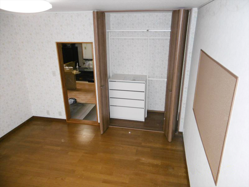 静岡市駿河区の内装リフォーム事例 使用していない部屋を明るく可愛らしい子供部屋に