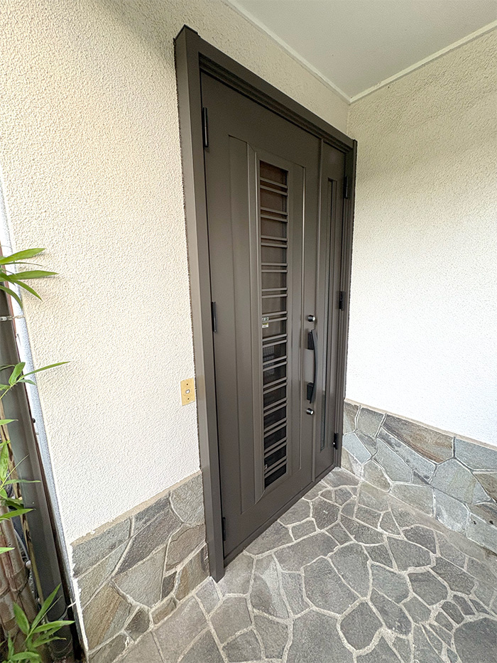 藤沢市 I様邸-玄関ドアリフォーム施工後01