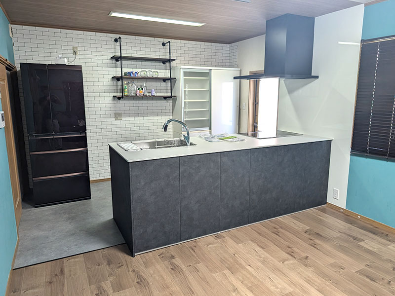 射水市 M様邸-キッチンリフォーム施工後02