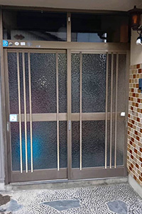 魚津市 T様邸-玄関ドアリフォーム施工前01