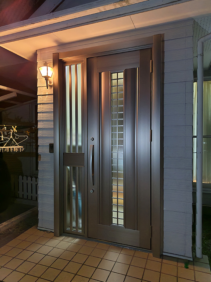 豊橋市 A様邸-玄関ドアリフォーム施工後01